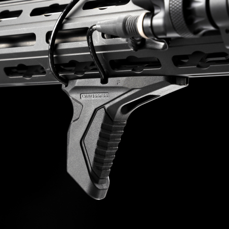 Chwyt przedni Strike Industries Link Angled Handstop Cable Managment Czarny